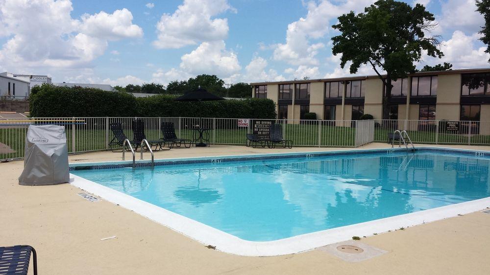 Rodeway Inn Duncanville Exterior foto
