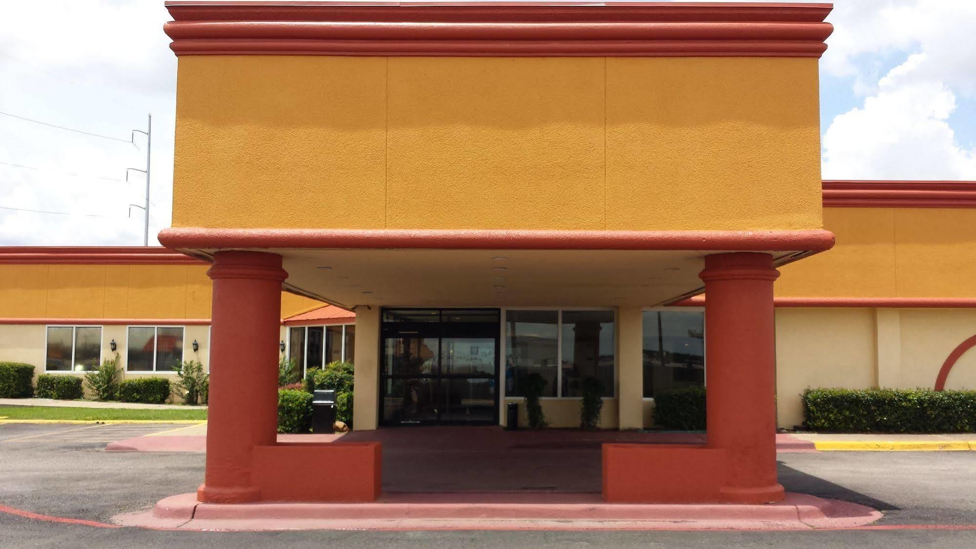 Rodeway Inn Duncanville Exterior foto